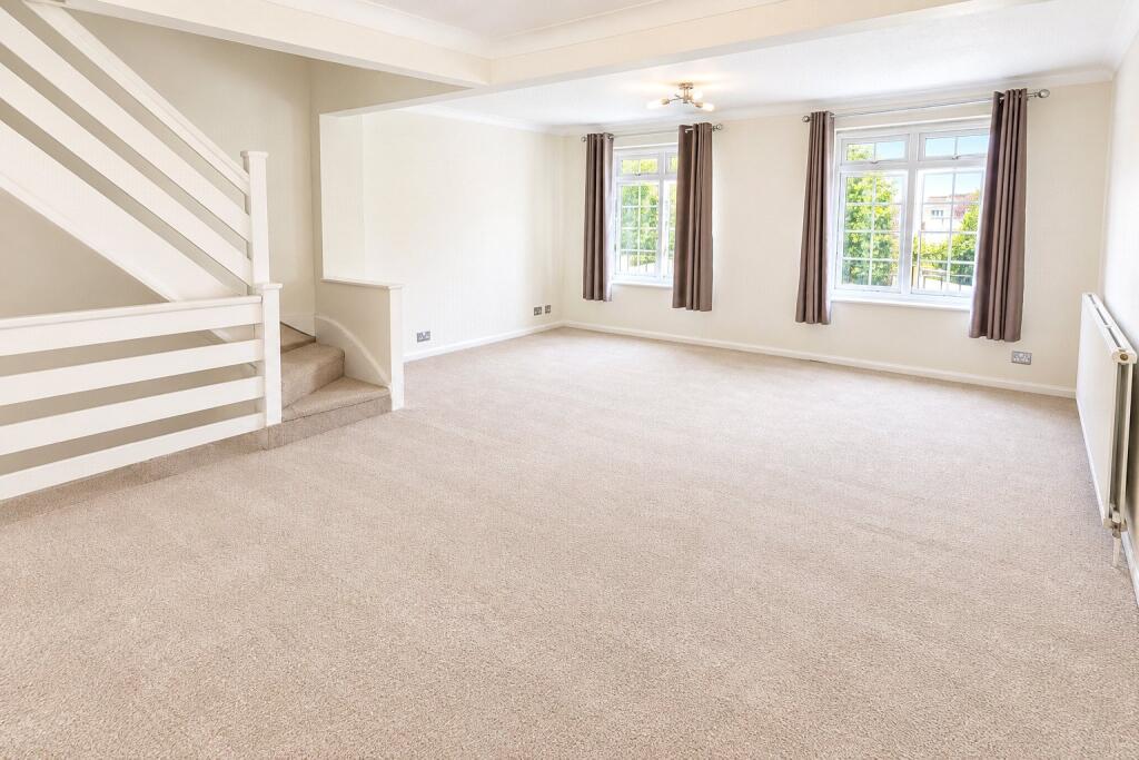 House in Woking, Surrey - View 3