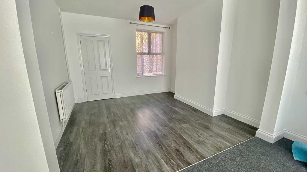 House in Rushden, North Northamptonshire - View 3