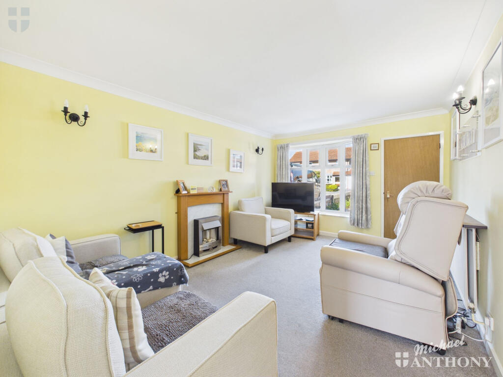House in Stoke Mandeville, Buckinghamshire - View 2