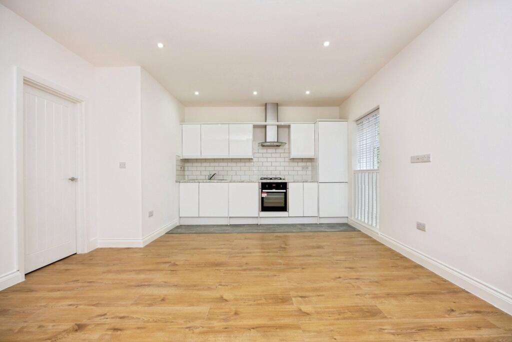 Apartment in Guildford - More