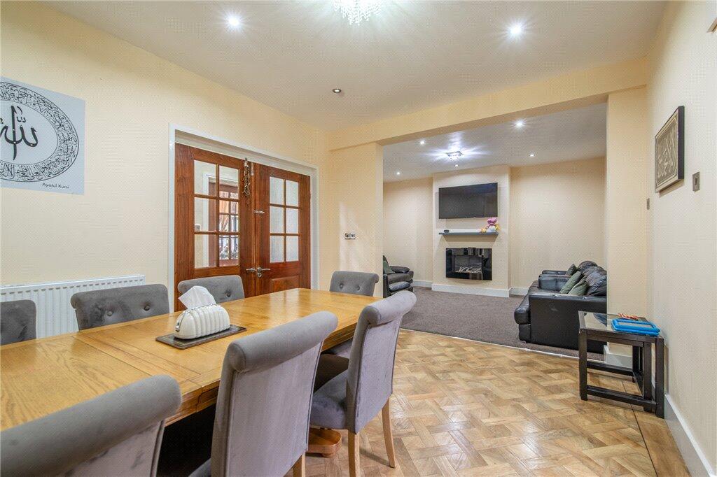 House in Bradford, West Yorkshire - View 4