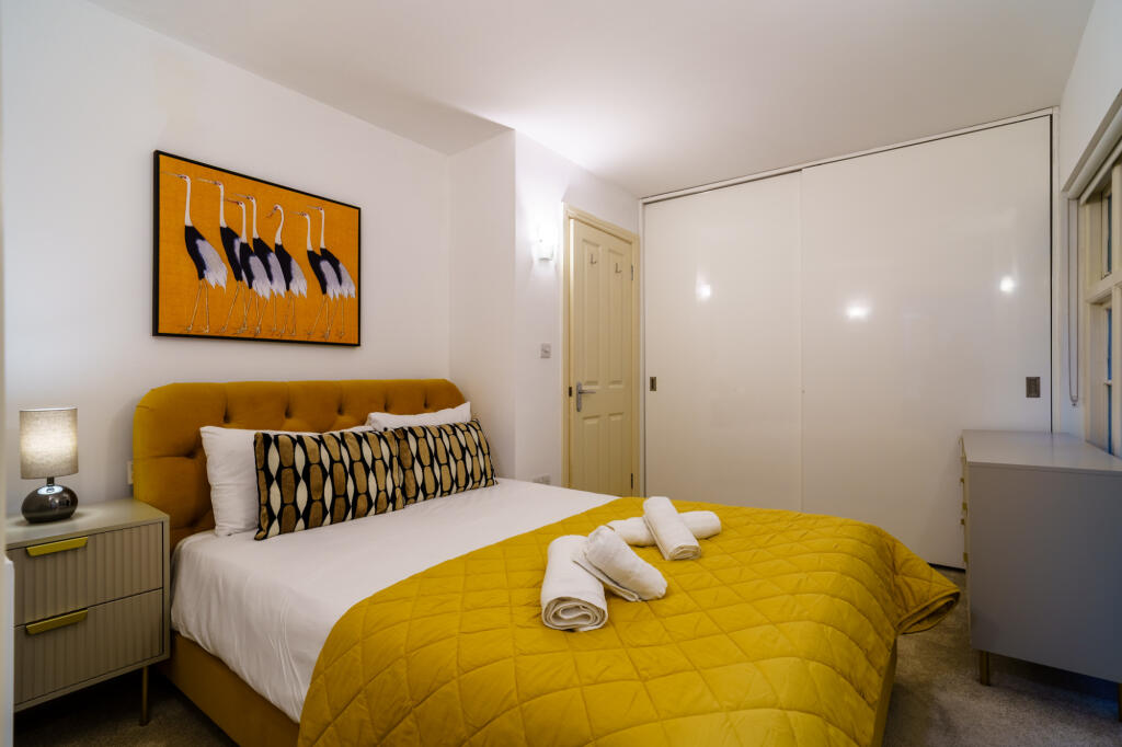 2 bedroom maisonette for rent