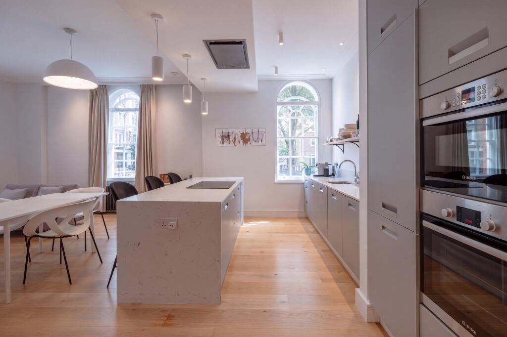 Apartment in London, City of Westminster - More