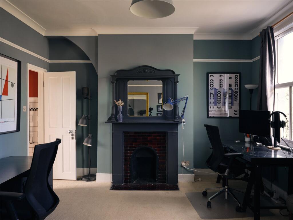 House in London - View 5