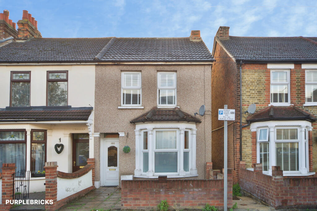 Main image of property: Park Lane, Hornchurch, RM11