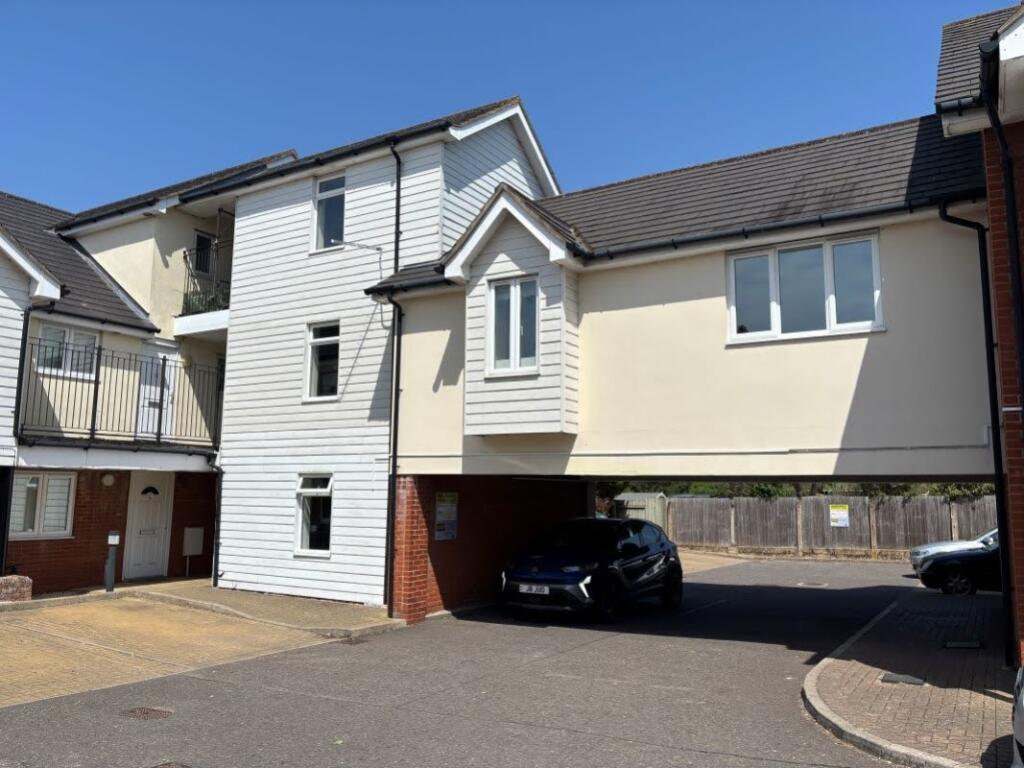 Main image of property: Lime Tree Place, Ipswich, Suffolk, IP1