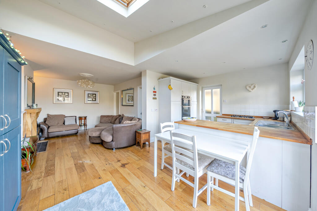 Additional image 17 of Cross Way, Harpenden, AL5