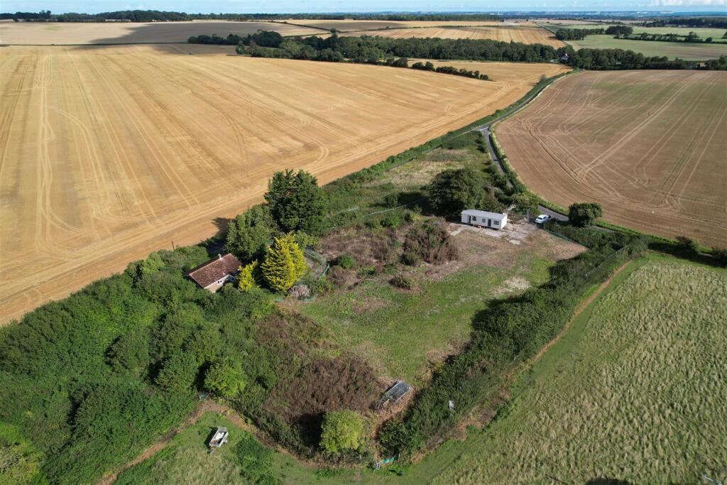 Stoneheap Road, East Studdal, Dover - View 2
