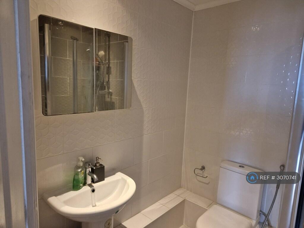 Apartment in Dartford - View 4