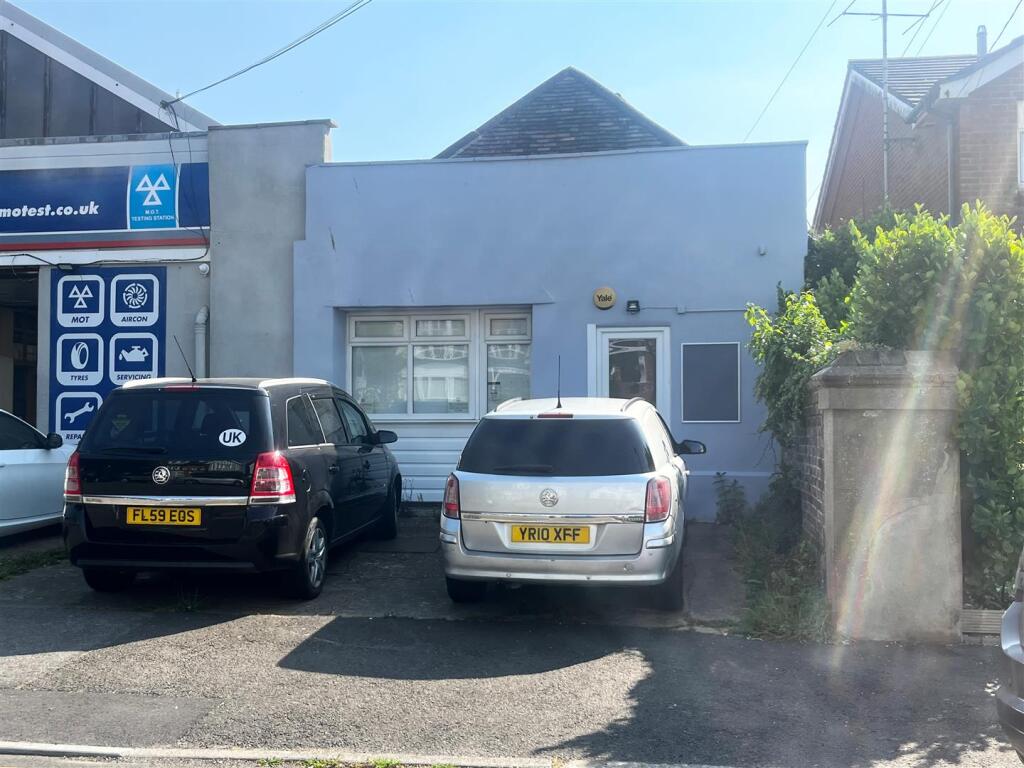 Main image of property: Middlesex Road, Bexhill-On-Sea