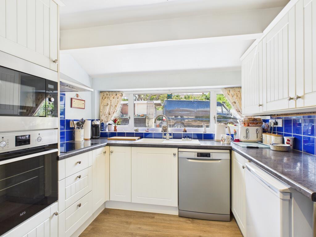 Mortimer Close, Woolavington, Bridgwater photo 4