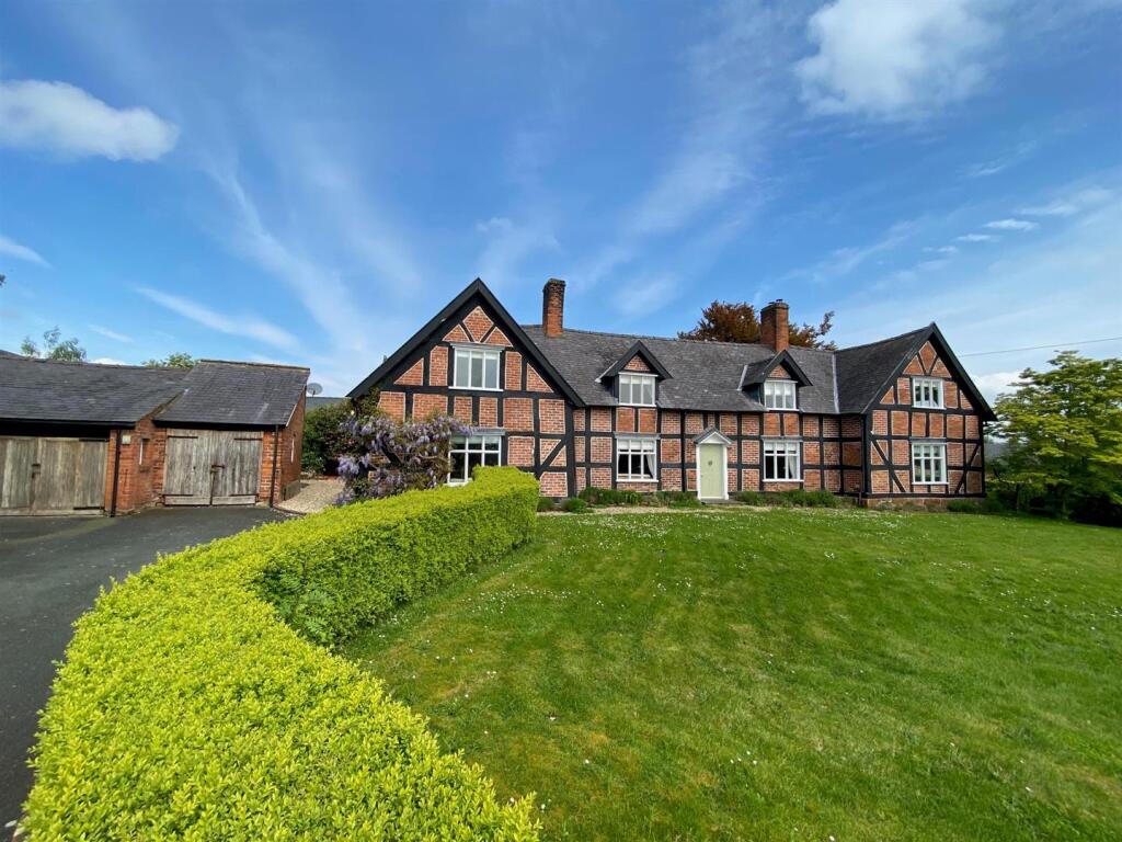 Main image of property: The Laurels, Church Road, Baschurch, Shrewsbury, SY4 2EE