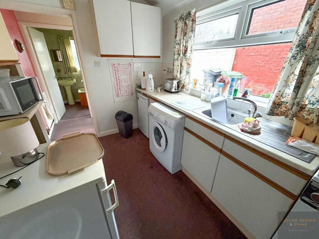 Ray Street, Heanor, Derbyshire photo 4