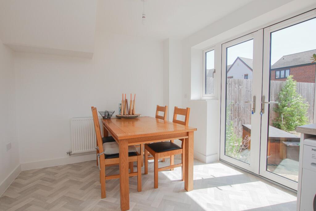 Blades Drive, Saxilby, Lincoln - More