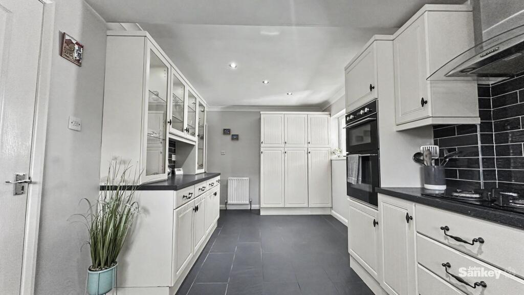 House in Nottingham - View 2