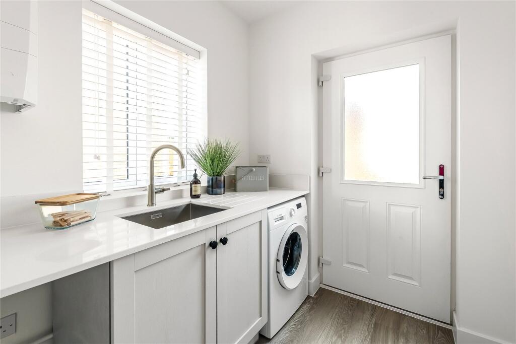 House in Kingston upon Thames - View 5