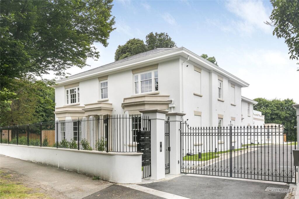 Main image of property: Totteridge Village, London, N20