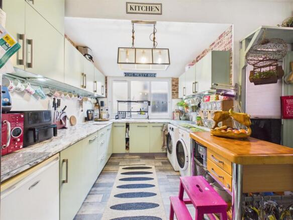 Kitchen:
