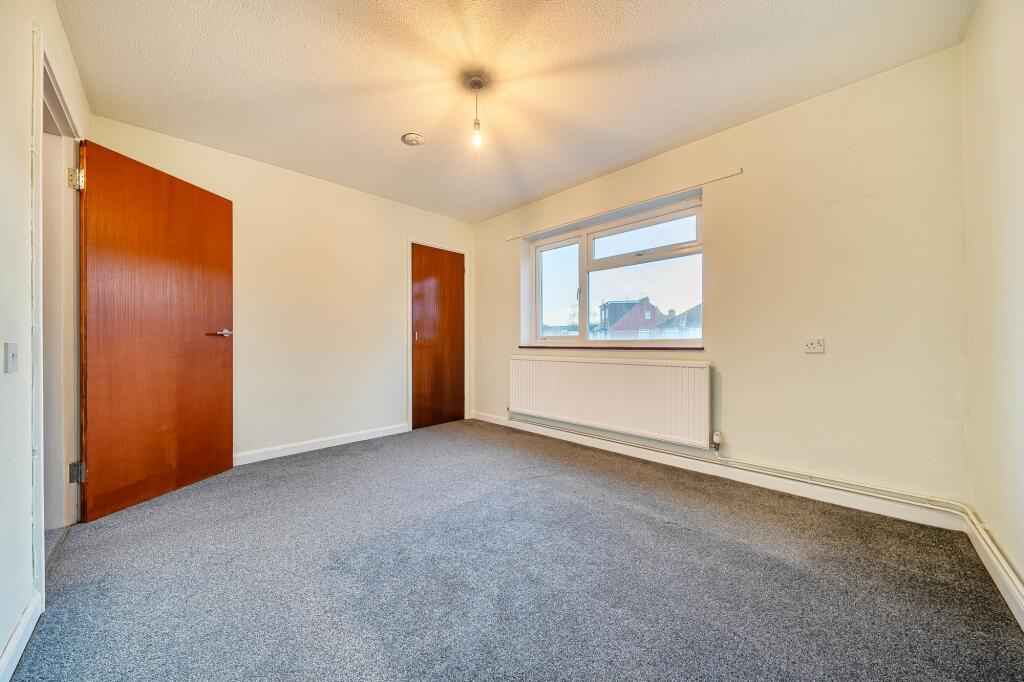 Apartment in Bromley - View 5