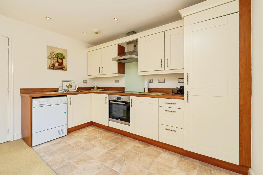 Olsen Rise, Lincoln - View 2