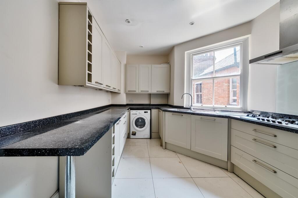Apartment in London - View 2