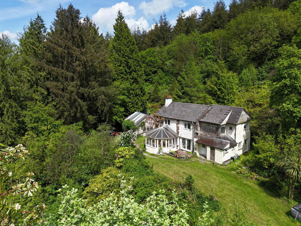 Main image of property: Combebow, Okehampton, EX20 4ED