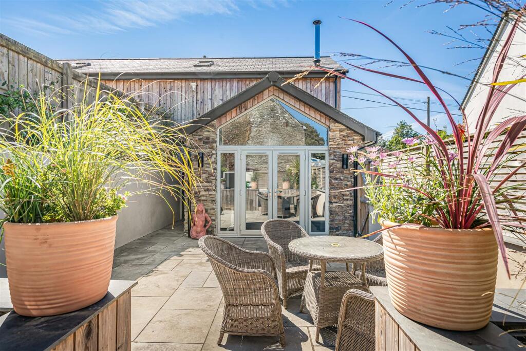 House in Plymouth - View 4
