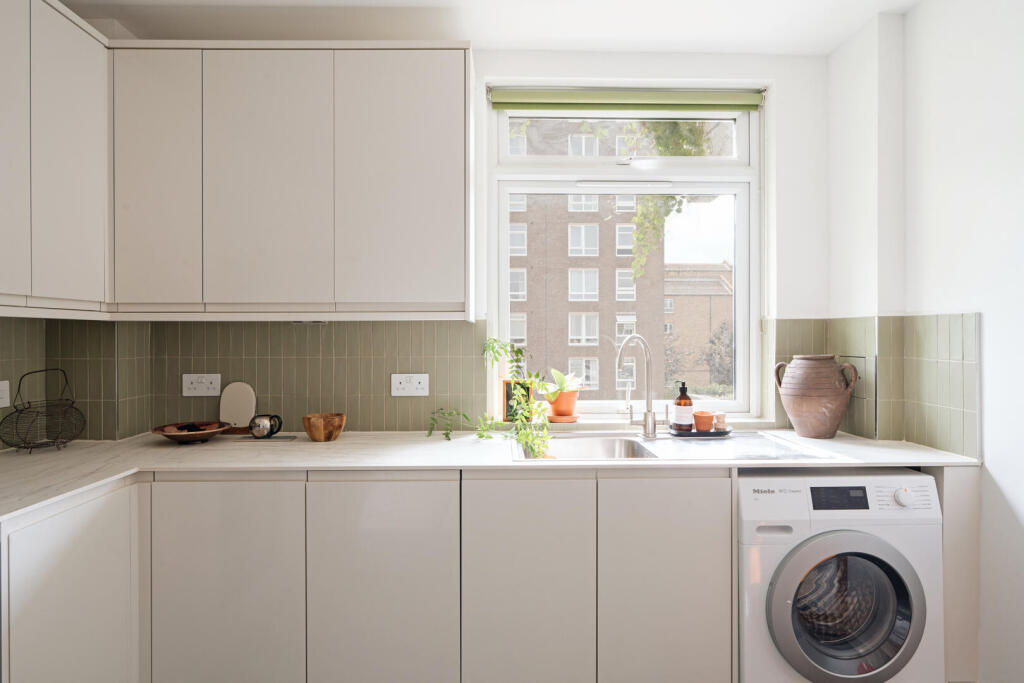 House in London - View 4