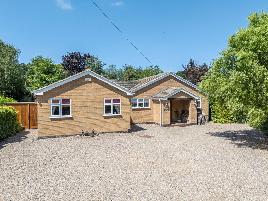 4-bed detached on Leicester Road, Kibworth Harcourt, Leicester, LE8 0PX, £650,000