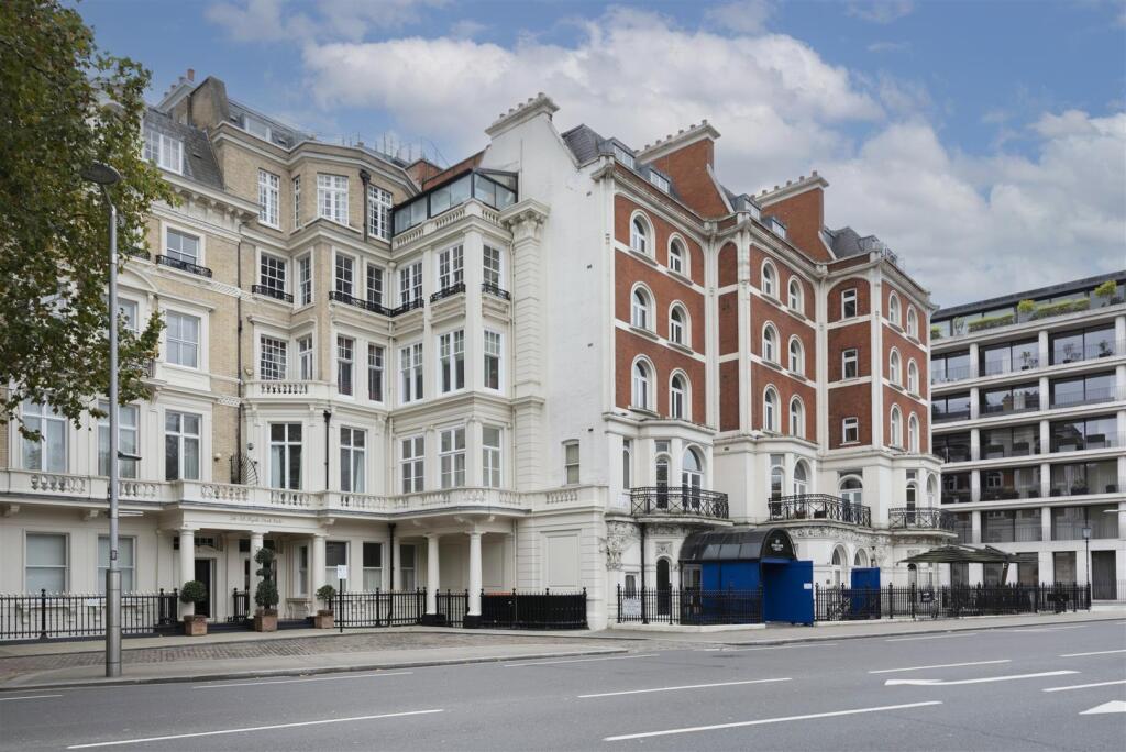 4 bedroom apartment for rent