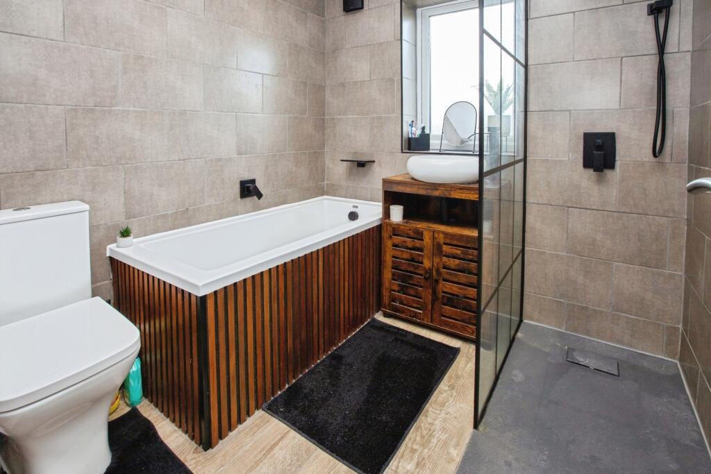 House in Ashfield, Kirkby-in-Ashfield, Sutton-in-Ashfield - View 4