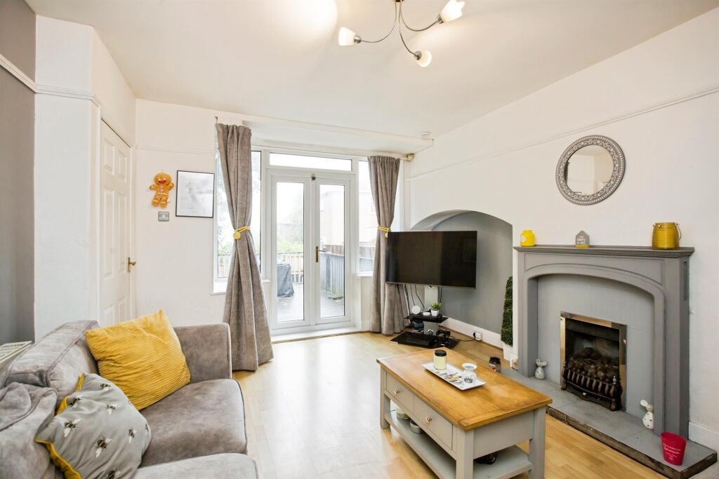 House in Halifax - View 3