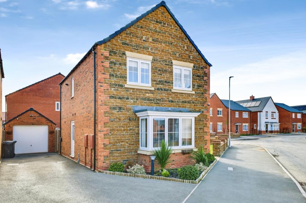 Marram Crescent, Harpole, Northampton, Northamptonshire, NN7 photo 3