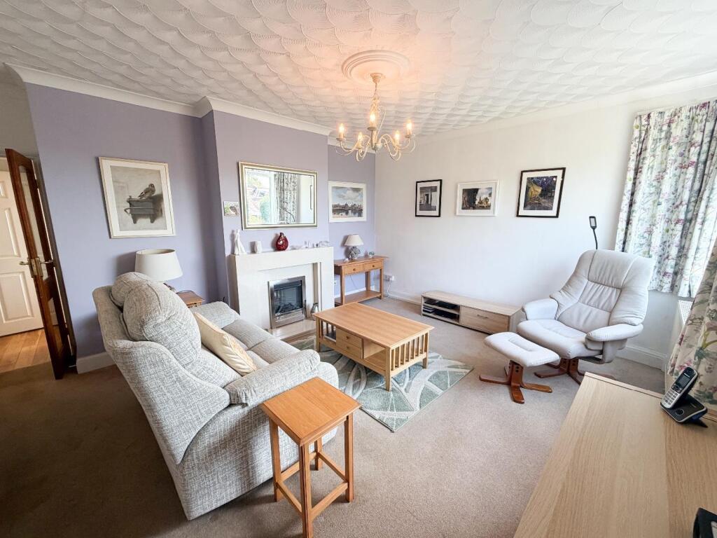 Hillcrest, Pen-Y-Fai, Bridgend County, Borough, CF31 4NL photo 4