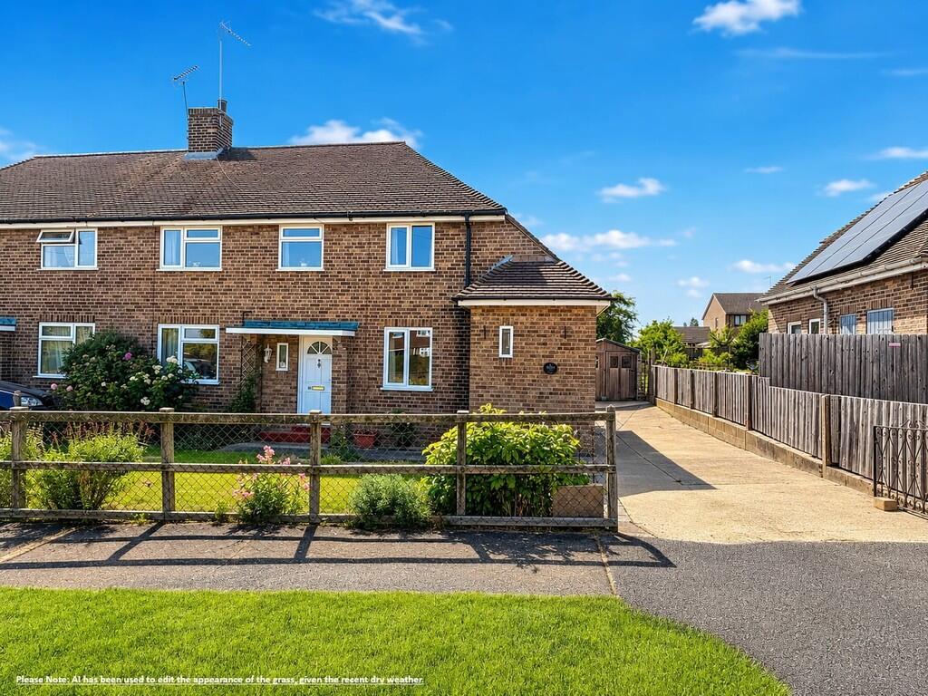 Main image of property: 15 The Crescent, Morton