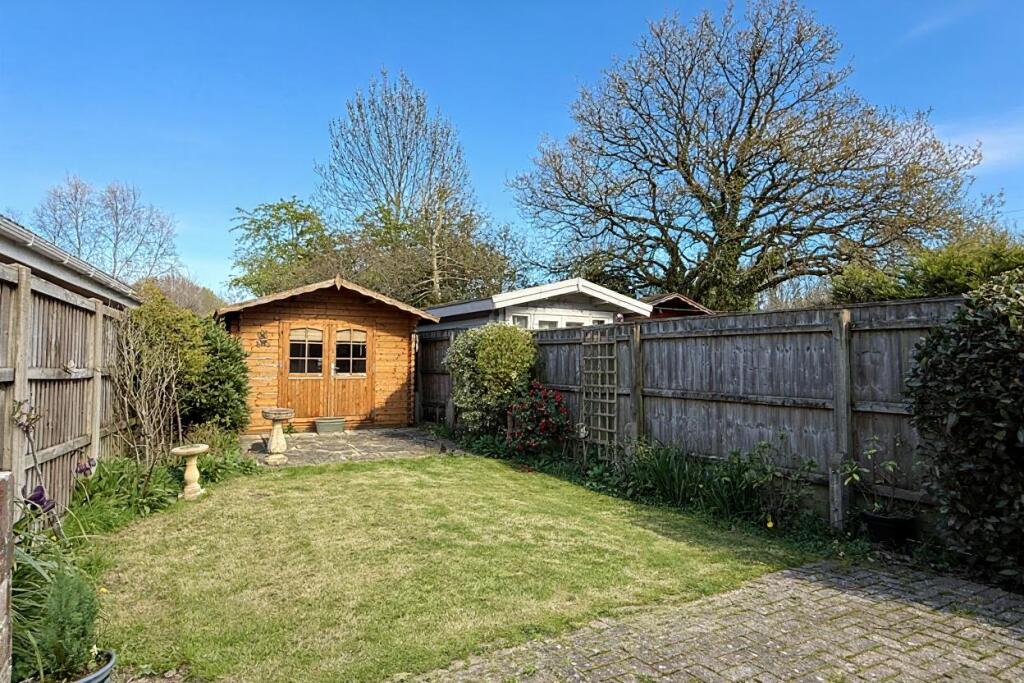 House in New Forest, Ringwood - View 3