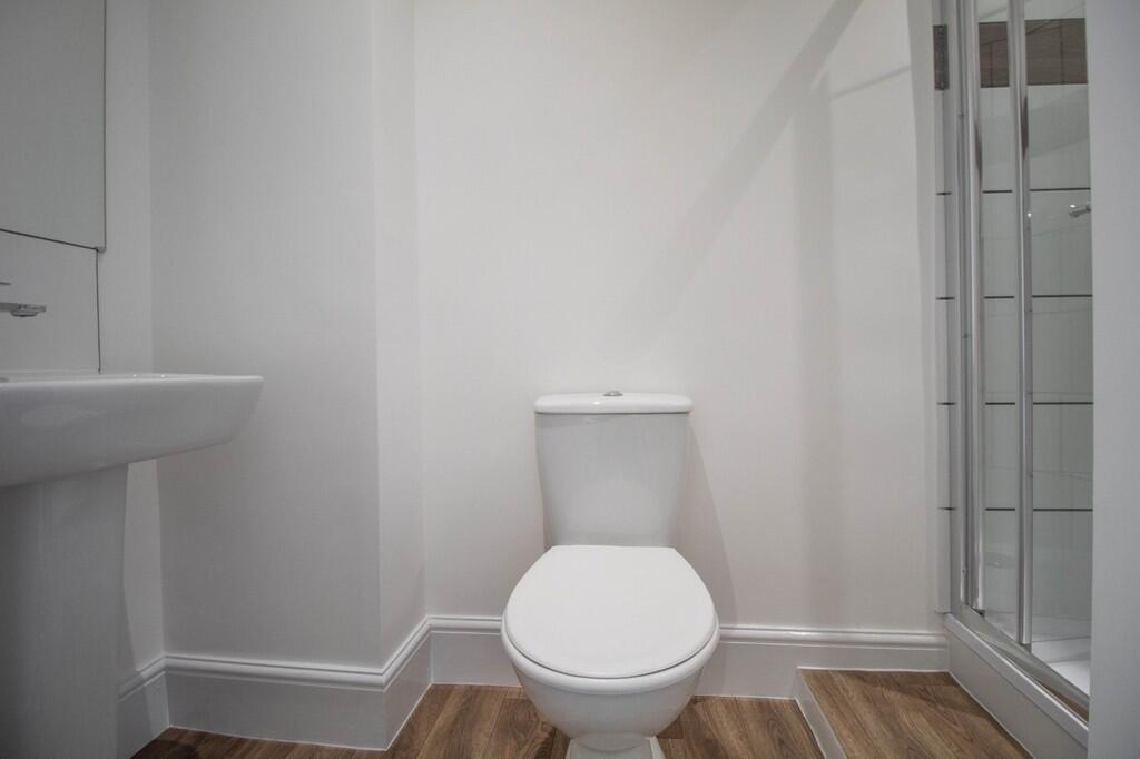 1 bedroom house share for rent