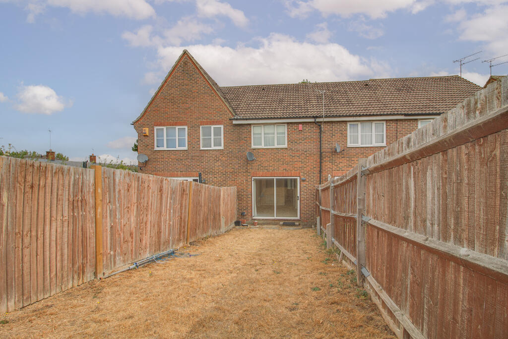 House in Welwyn Hatfield, Hertfordshire - View 5