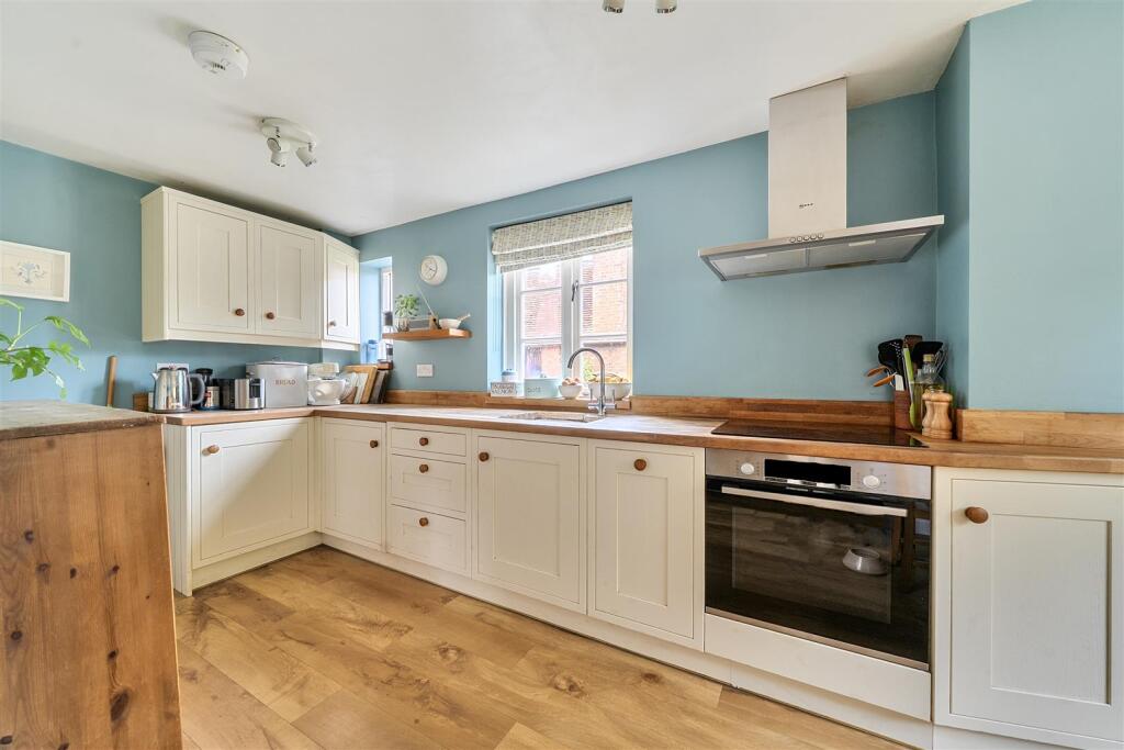 House in Milton Keynes - View 5