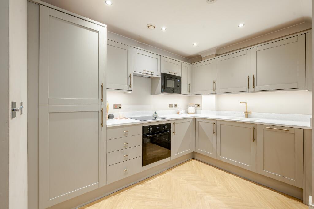 Apartment in Leeds - More