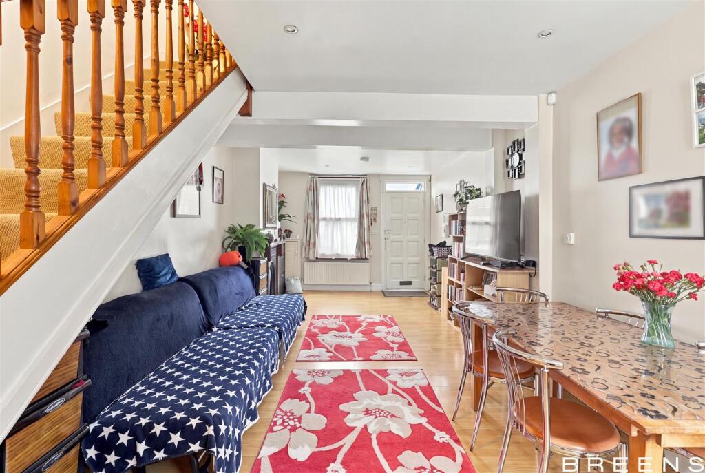 House in Enfield - More