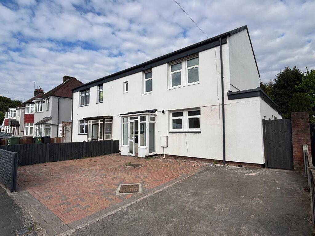 Main image of property: YORK AVENUE, WILLENHALL, WV13