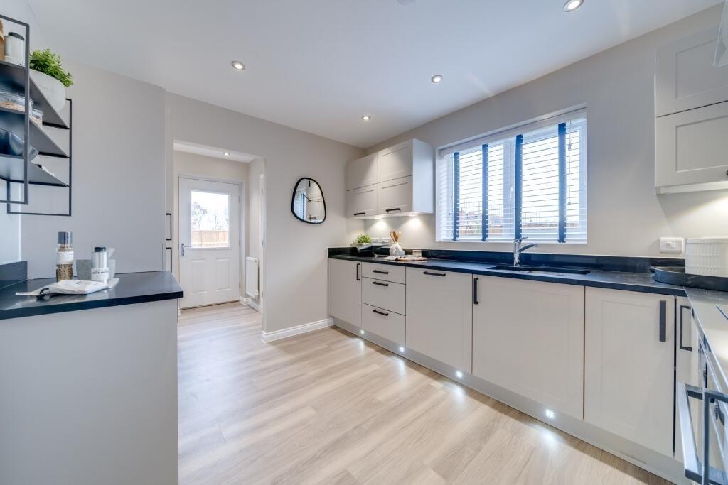 House in Kirklees, West Yorkshire - More