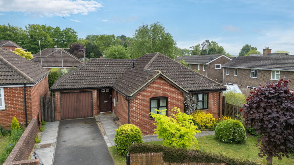 Main image of property: Firsway, Whitchurch, RG28 7HD