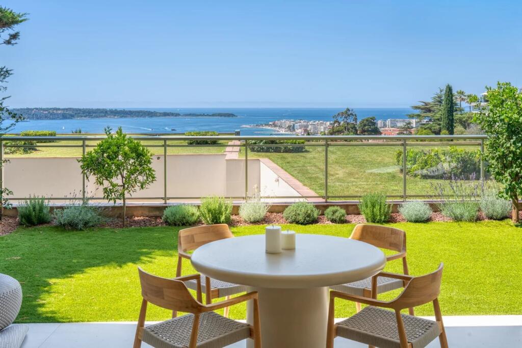 Main image of property: Provence-Alps-Cote d`Azur, Alpes-Maritimes, Cannes