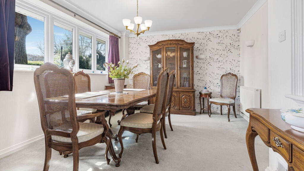 Additional image 8 of El Castano, Hampton Lane