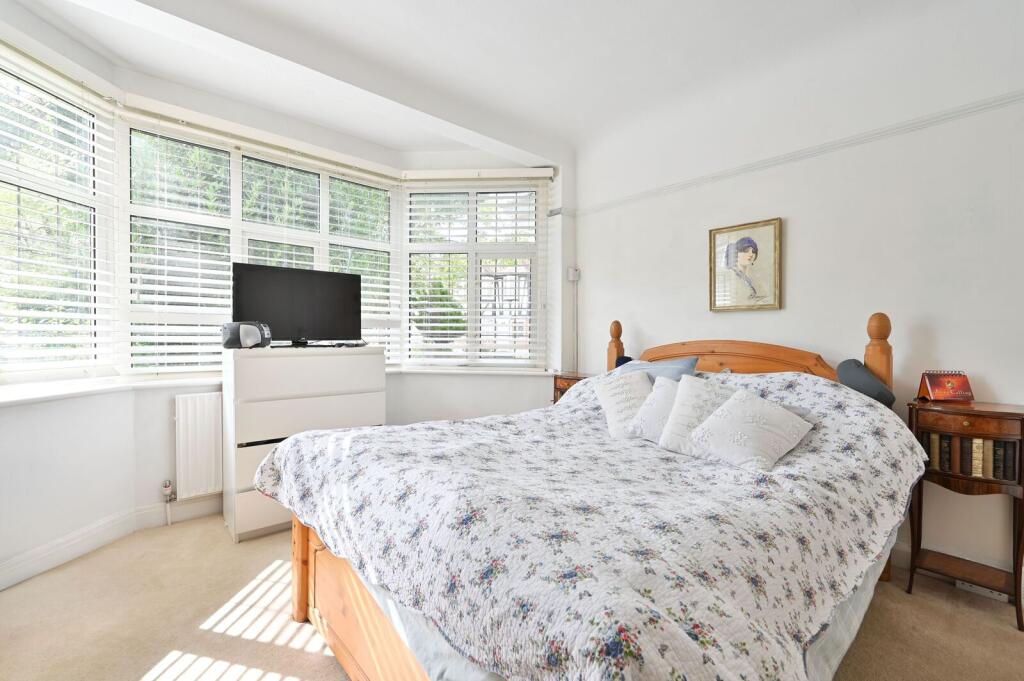 Apartment in London - View 5