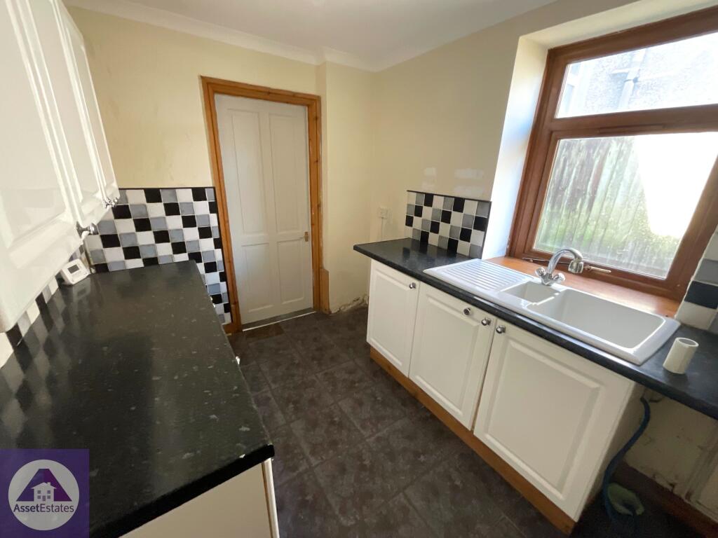 Victoria Street, Abertillery photo 2