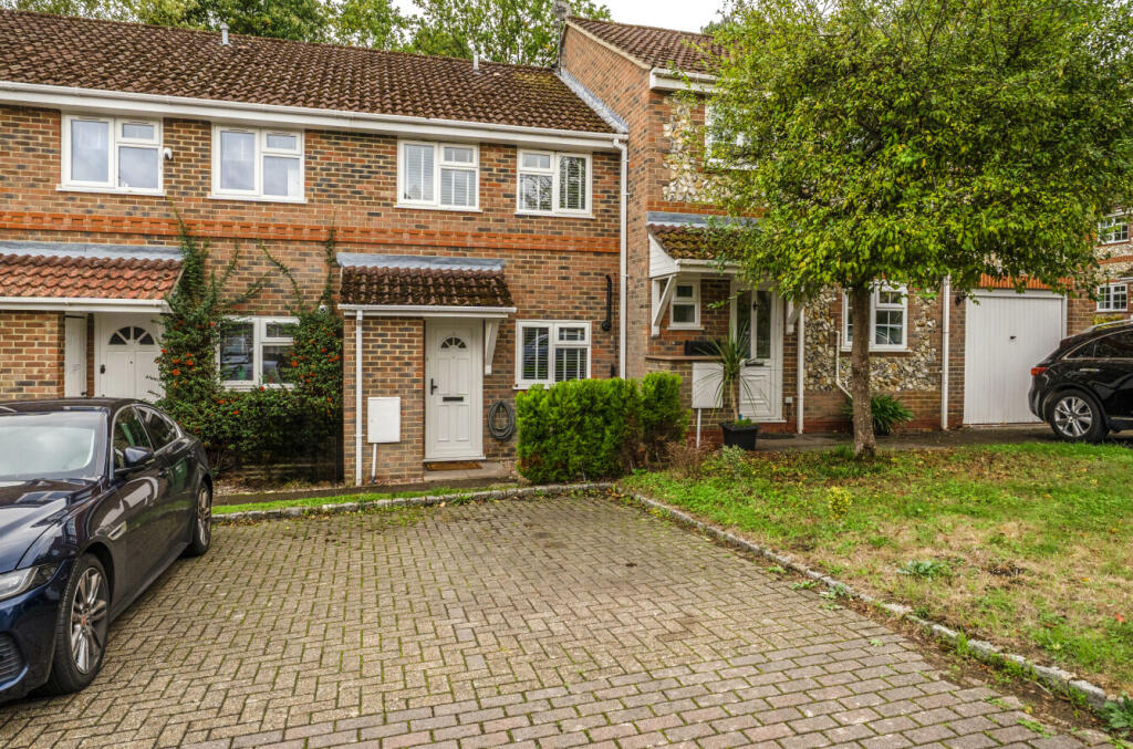 House in Surrey Heath, Lightwater, Windlesham