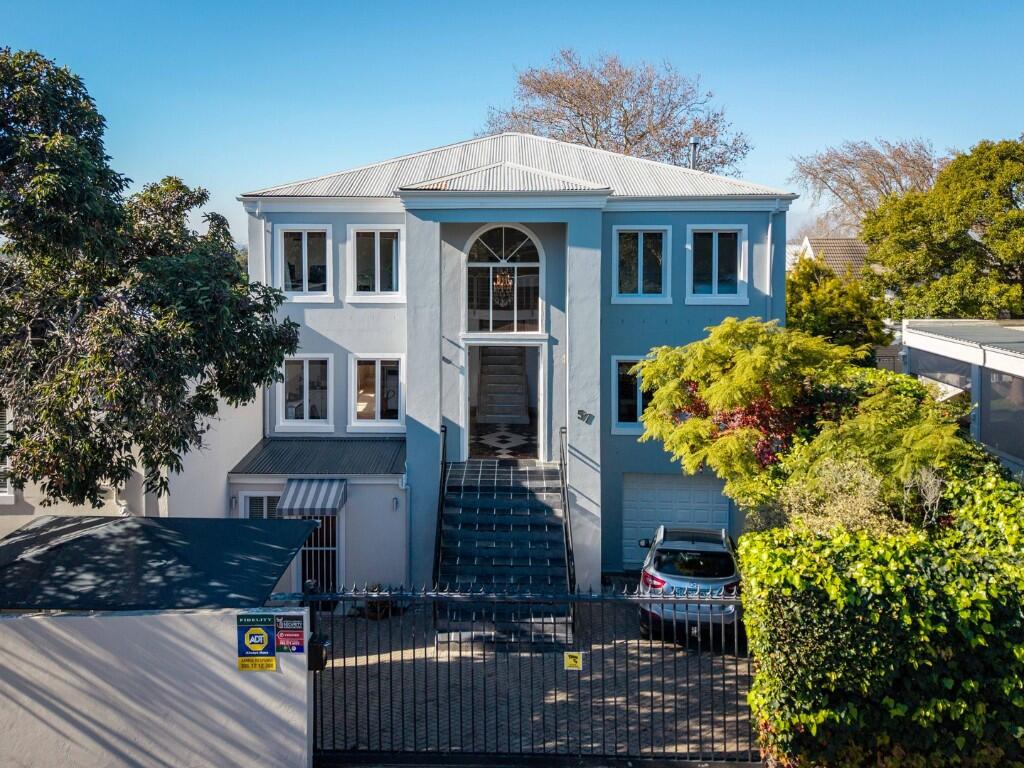 Main image of property: Upper Claremont, Cape Town, Western Cape